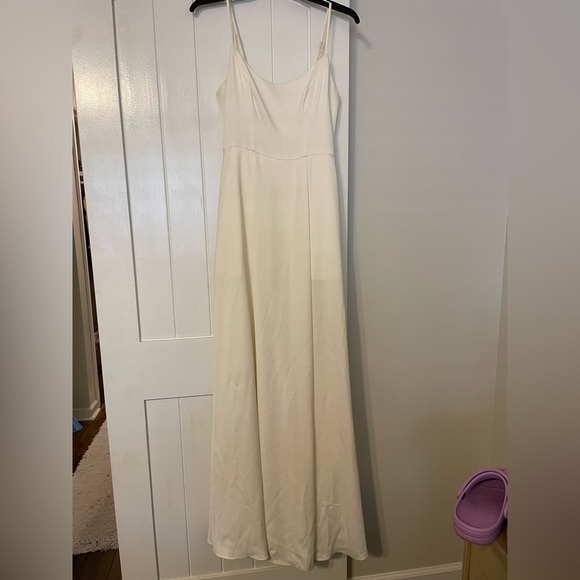 crepe-back satin spaghetti strap bridesmaid dress - Ivory - size 2 - Picture 2 of 4